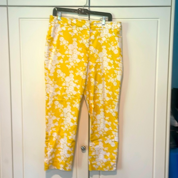 Charter Club Pant Shop yellow and white flowered pants size 14 - Picture 1 of 3